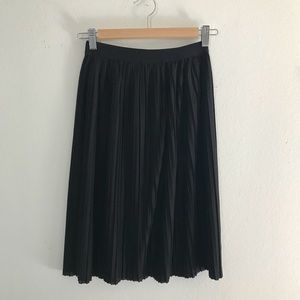 Pleated top shop skirt.
